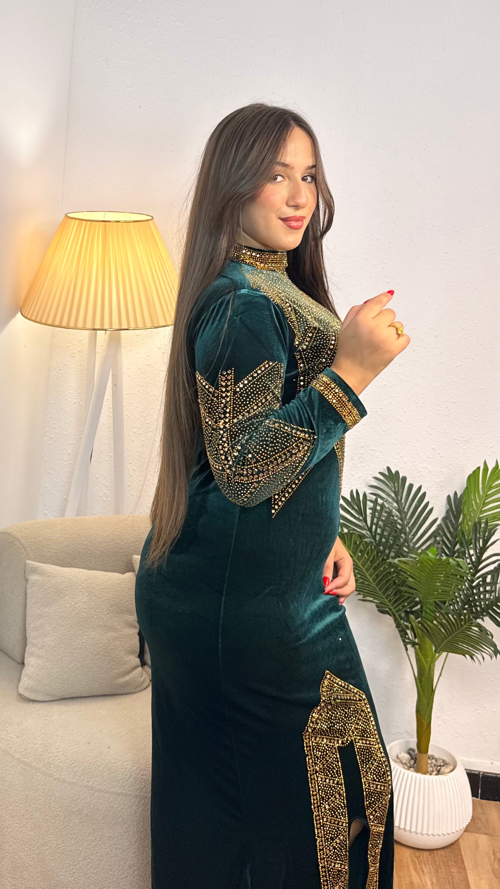 ✨ بدعية قطيفة رويال مودال وردة روب 🌹