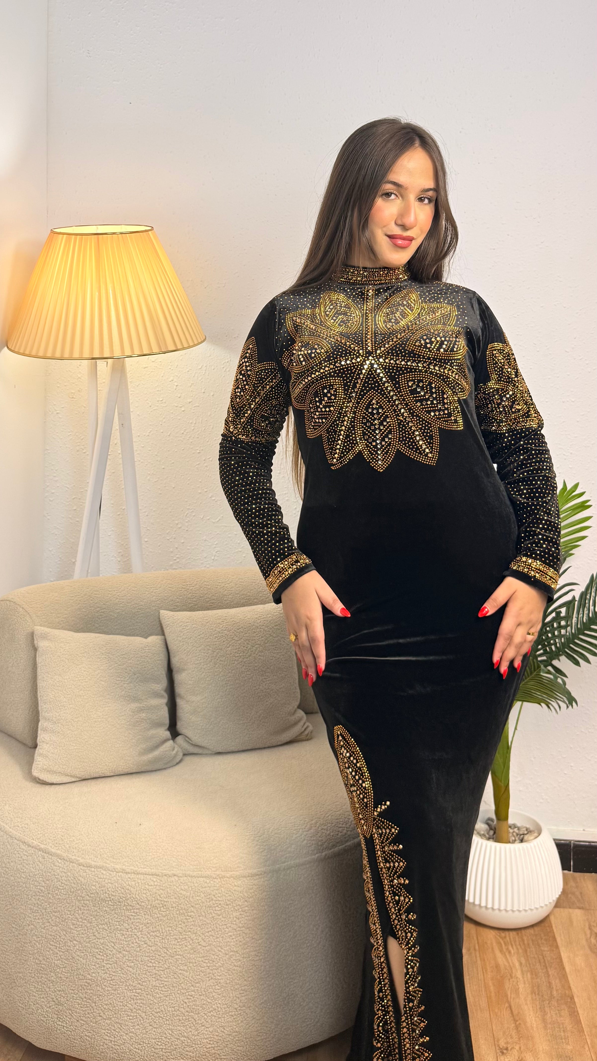 ✨ بدعية قطيفة رويال مودال وردة روب 🌹